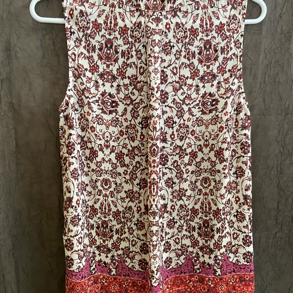 Adrianna Pappel 3 button down tank. Excellent condition.